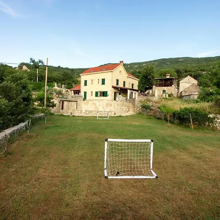 The Hidden Treasure Village - Olka Grabovac (Split-Dalmatia)