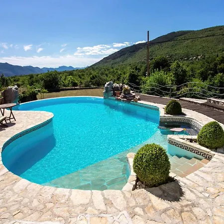 The Hidden Treasure Village - Olka Grabovac (Split-Dalmatia)