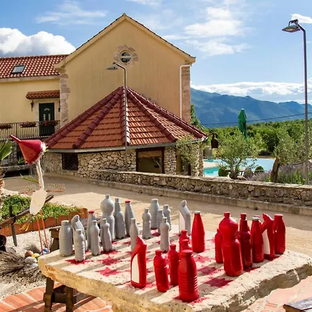 The Hidden Treasure Village - Olka * Grabovac (Split-Dalmatia)